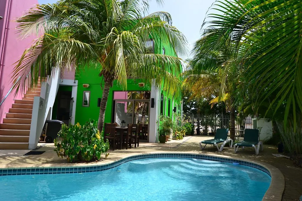 Quints Travelers Inn Willemstad Hotel