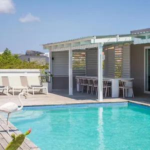 Boutique & Jt Curacao **** Willemstad
