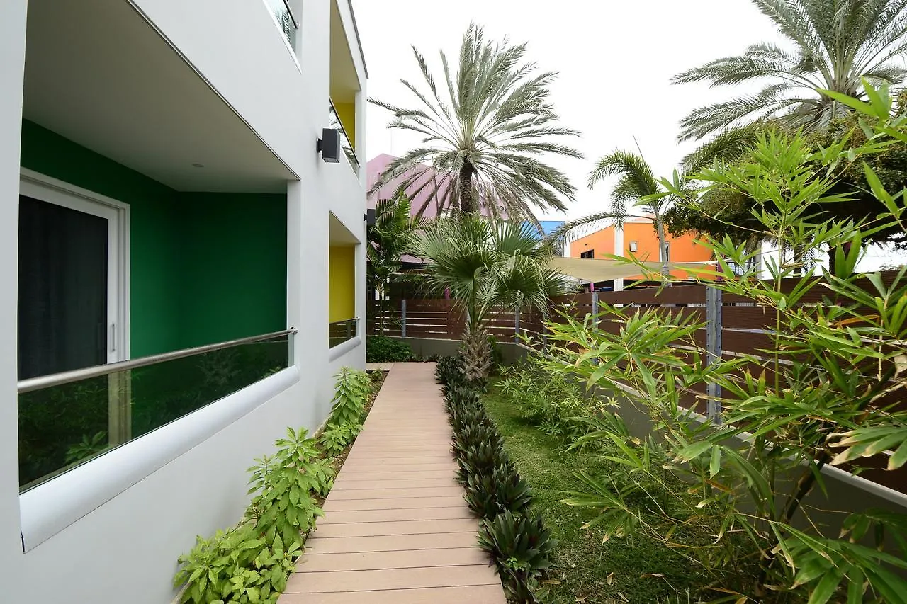 Quints Travelers Inn Willemstad Hotel