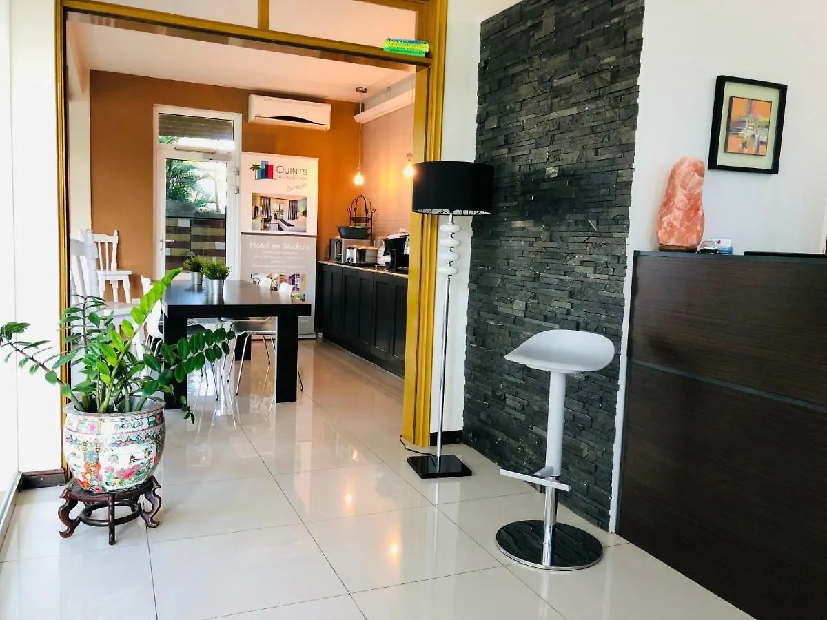 Quints Travelers Inn Willemstad